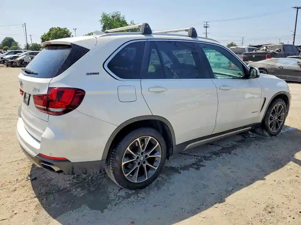 5UXKT0C58J0W00675 2018 BMW X5-2