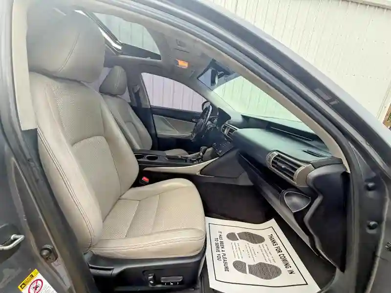 JTHBA1D28G5008169 2016 LEXUS IS-4