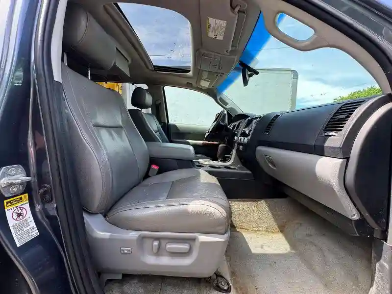 5TDDY5G18AS033686 2010 TOYOTA SEQUOIA-4