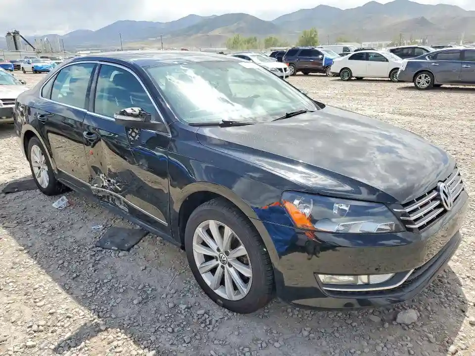 1VWCP7A3XDC068723 2013 VOLKSWAGEN PASSAT-3