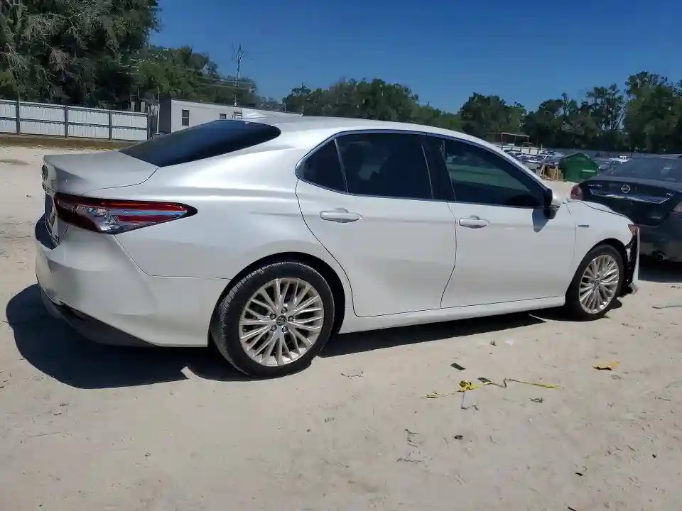 4T1B21HK3JU002734 2018 TOYOTA CAMRY SOLA-2