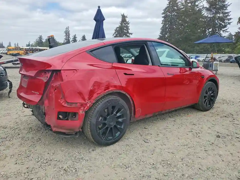 5YJYGAEE0MF217094 2021 TESLA MODEL Y-2