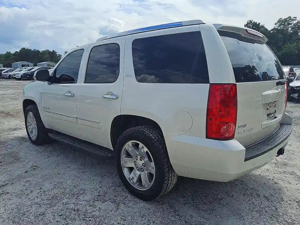 1GKUCCE04AR288352 2010 GMC YUKON-1
