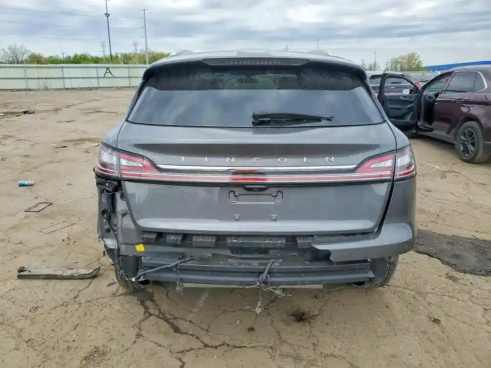 2LMPJ8K92PBL23822 2023 LINCOLN NAUTILUS-5