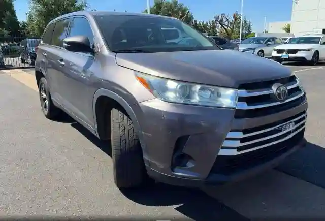 5TDZZRFHXKS319579 2019 TOYOTA HIGHLANDER-0