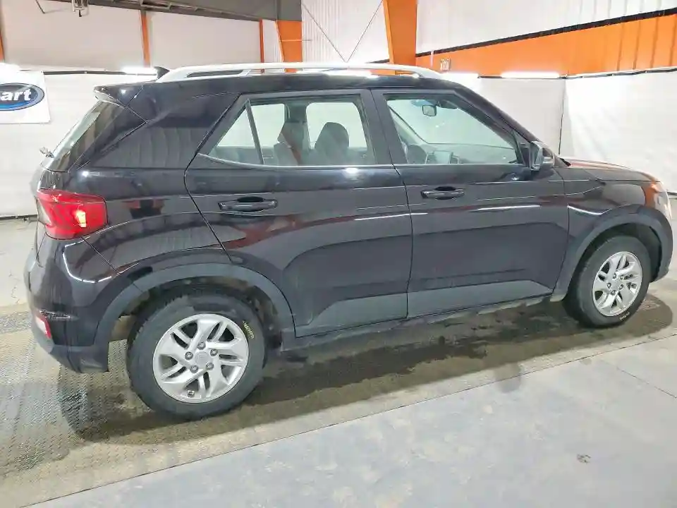 KMHRC8A33NU168748 2022 HYUNDAI VENUE-2