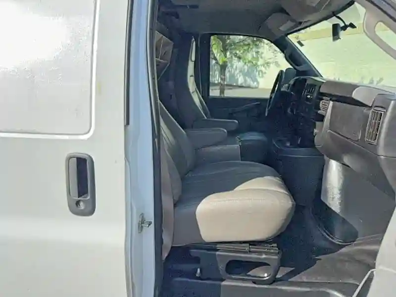 1GCWGAFPXJ1186254 2018 CHEVROLET EXPRESS-4