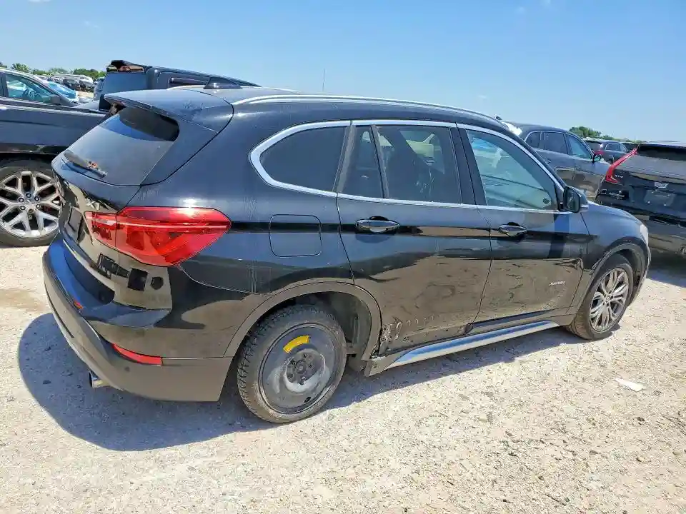 WBXHT3C35G5E51607 2016 BMW X1-2