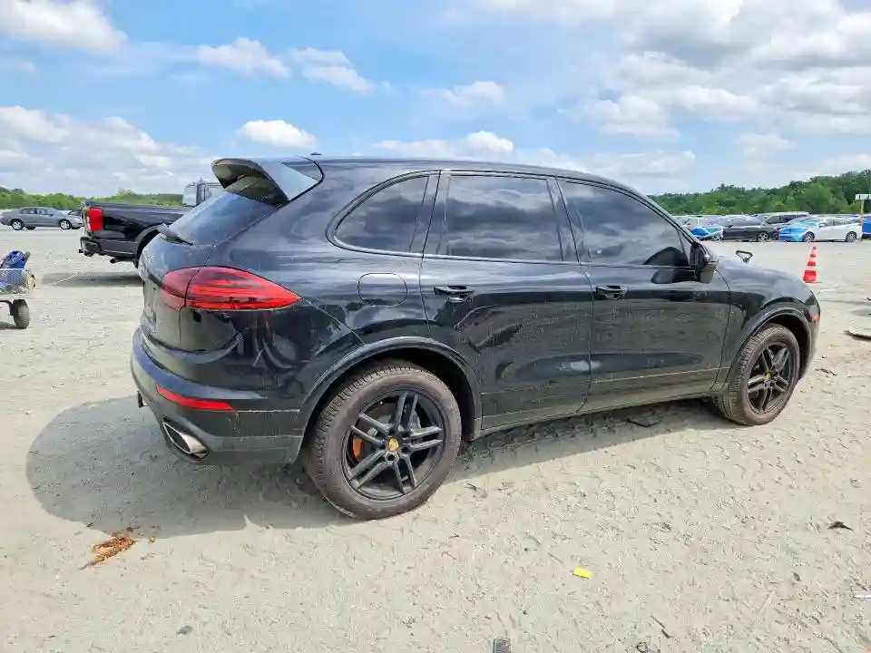WP1AA2A26JKA01395 2018 PORSCHE CAYENNE-2
