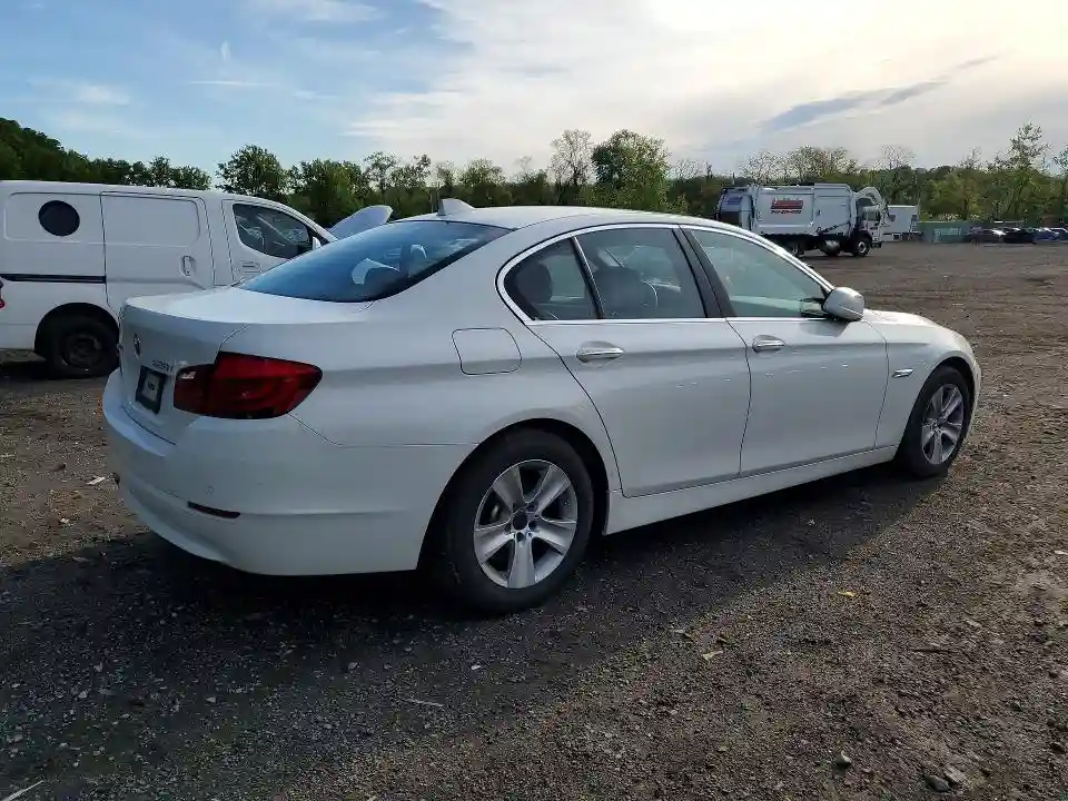 WBAXH5C56DD114317 2013 BMW 5 SERIES-2