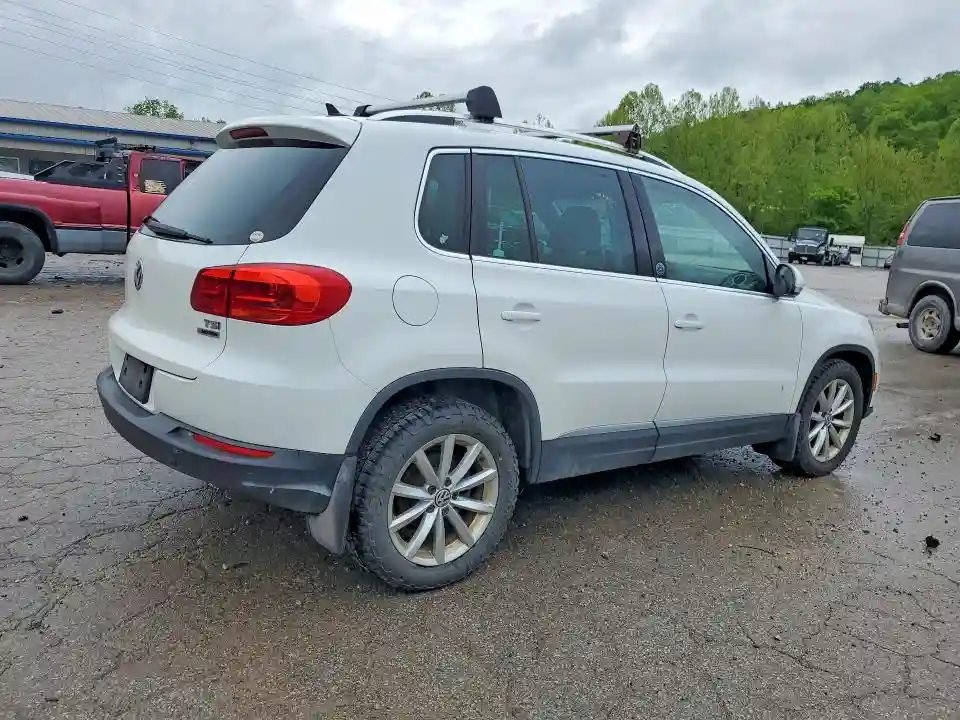 WVGSV7AXXHK020198 2017 VOLKSWAGEN TIGUAN-2