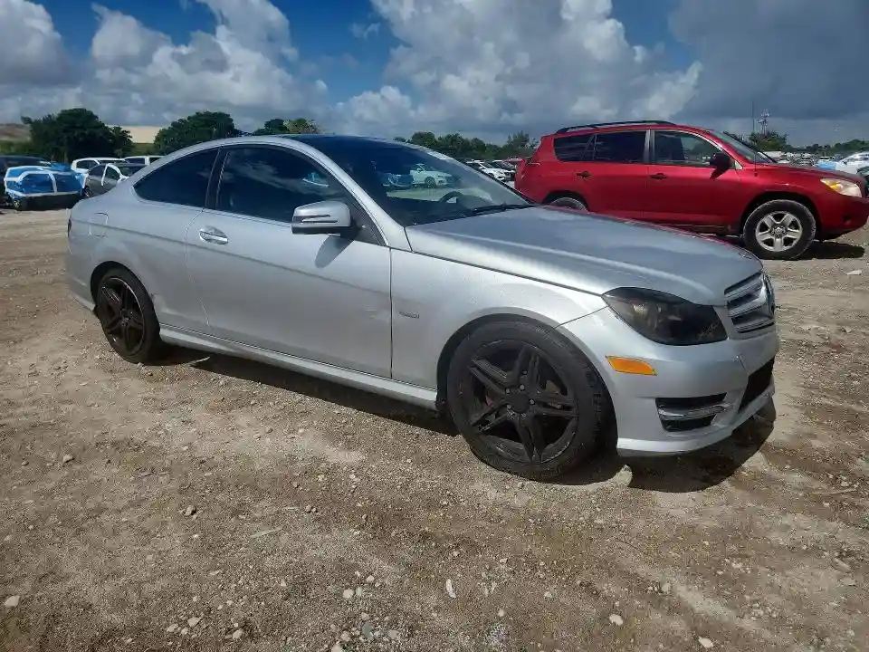 WDDGJ4HB0CF765726 2012 MERCEDES-BENZ C-CLASS-3