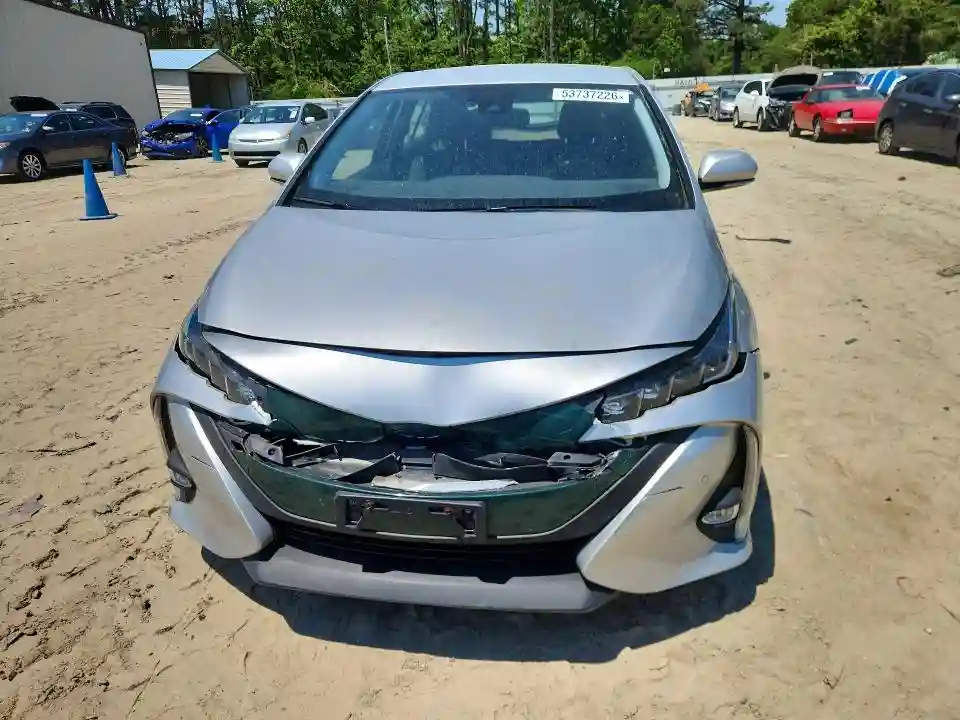 JTDKARFPXH3005828 2017 TOYOTA PRIUS-4