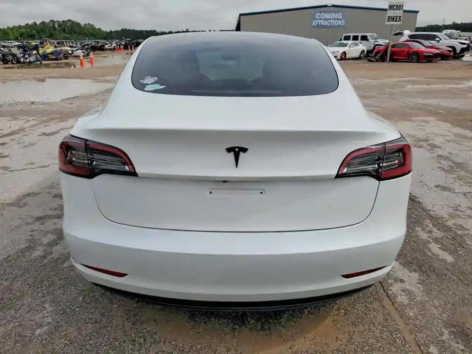 5YJ3E1EA5PF648094 2023 TESLA MODEL 3-5