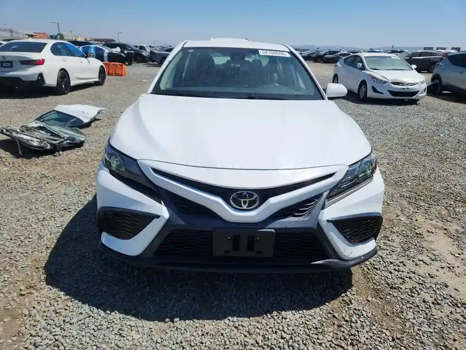 4T1G11AK8MU536903 2021 TOYOTA CAMRY-4