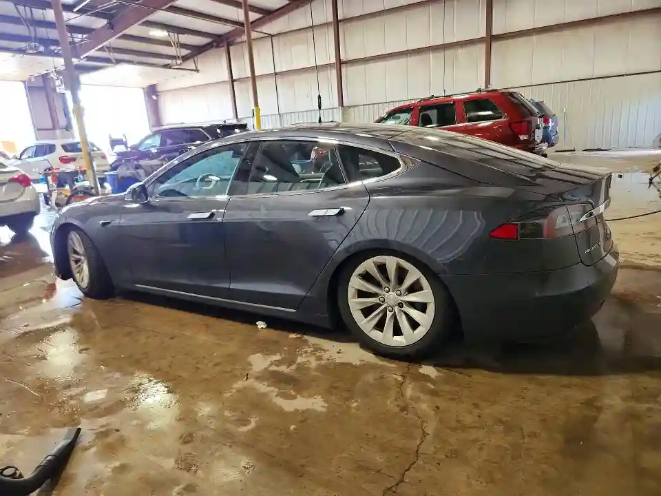 5YJSA1E22GF166893 2016 TESLA MODEL S-1