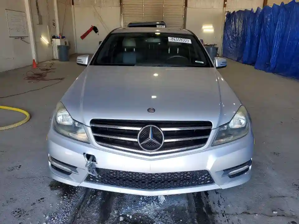 WDDGF4HB0CR218665 2012 MERCEDES-BENZ C-CLASS-4
