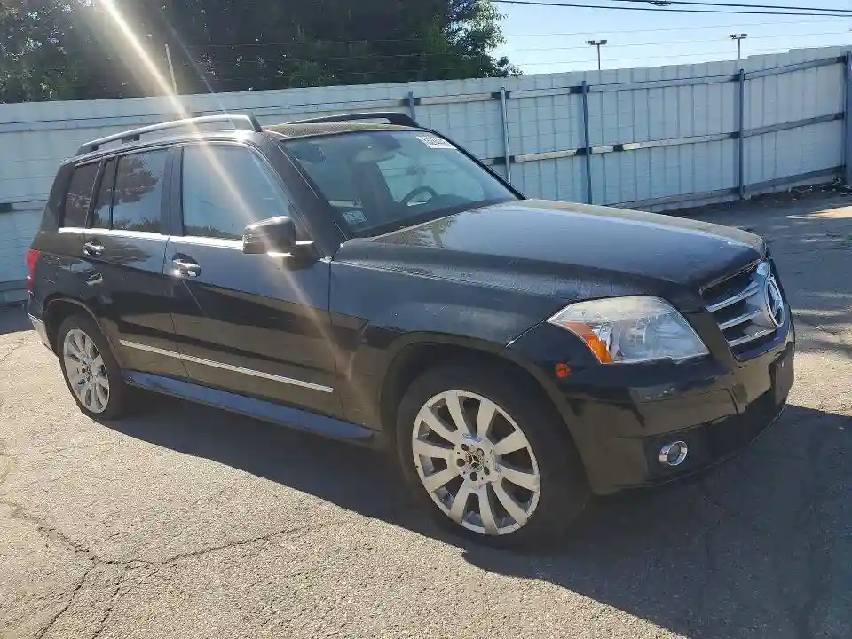 WDCGG8HB9AF395867 2010 MERCEDES-BENZ GLK-CLASS-3