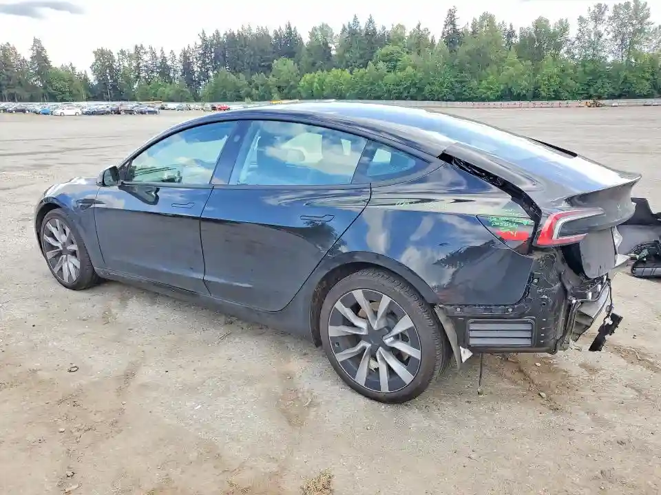 5YJ3E1EA1RF768932 2024 TESLA MODEL 3-1