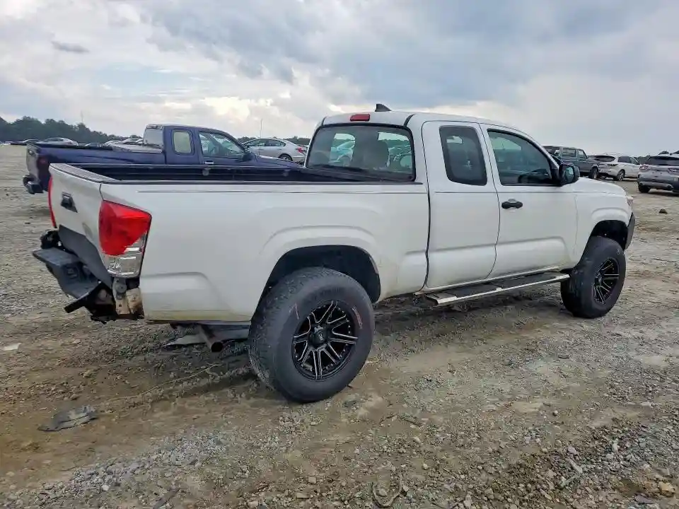 5TFRX5GN8HX101050 2017 TOYOTA TACOMA-2
