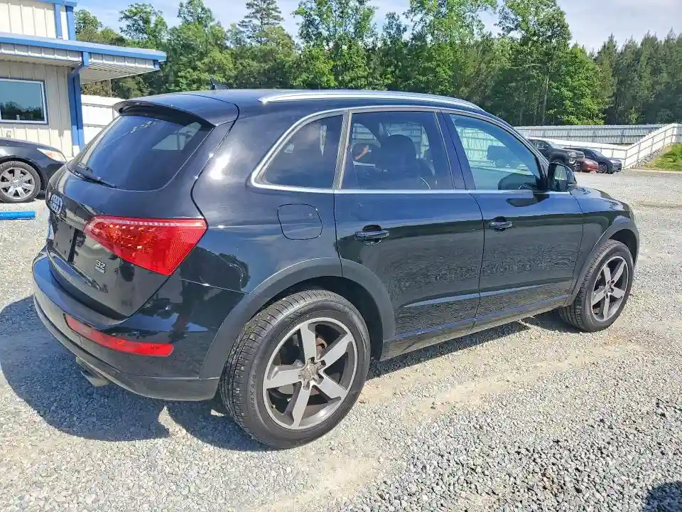 WA1VKAFP7AA010329 2010 AUDI Q5-2