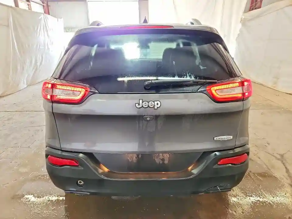 1C4PJLCB8HW592038 2017 JEEP GRAND CHEROKEE-5