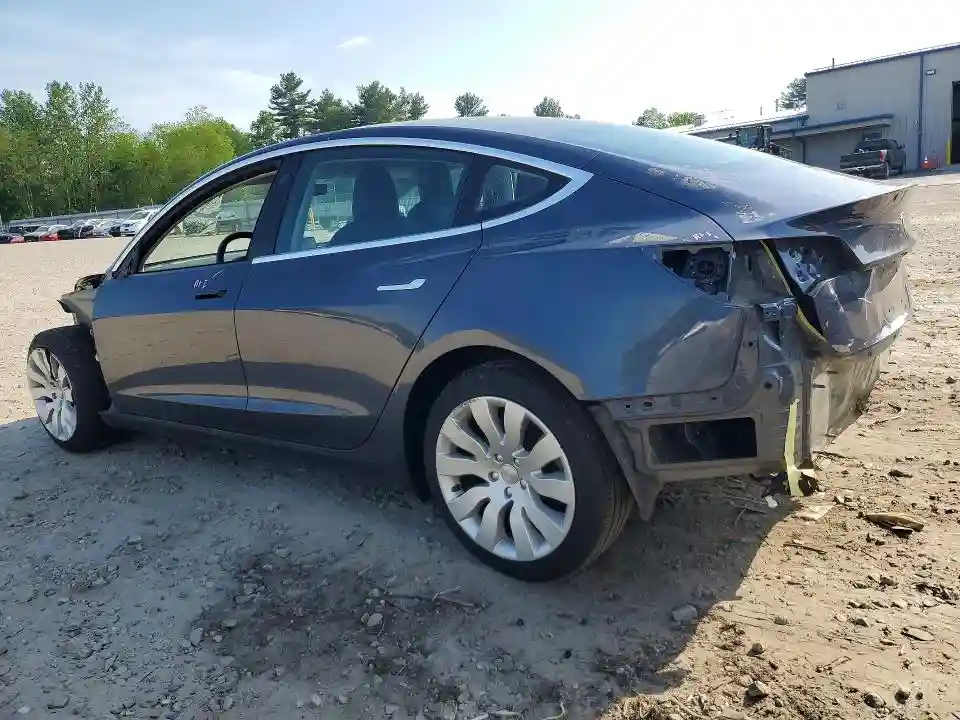 5YJ3E1EA2JF059592 2018 TESLA MODEL 3-1