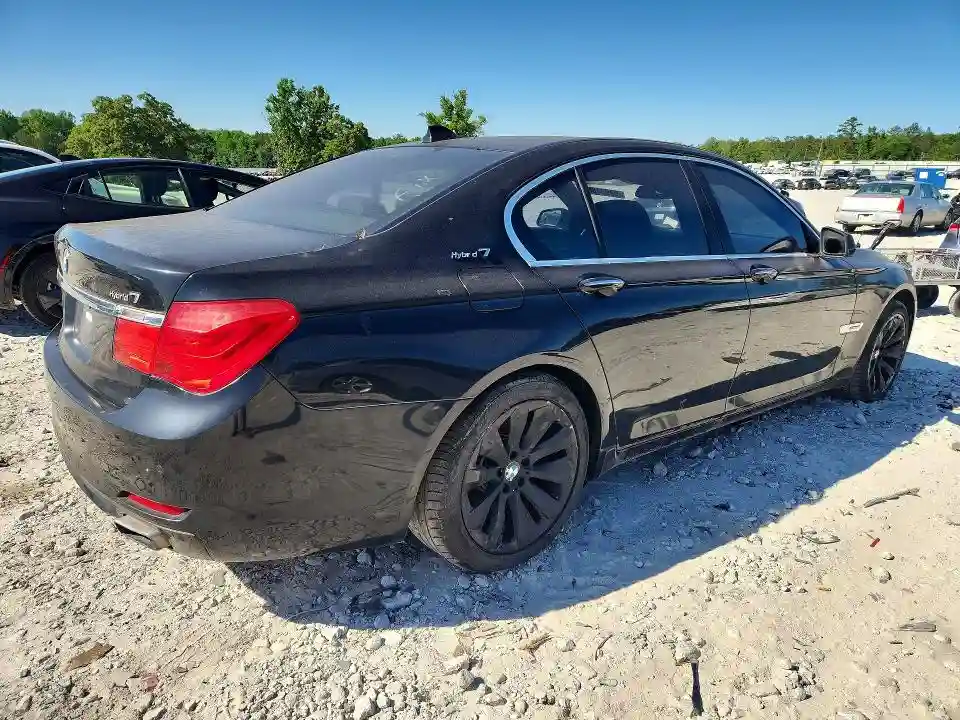 WBAKX6C56BC197110 2011 BMW 7 SERIES-2