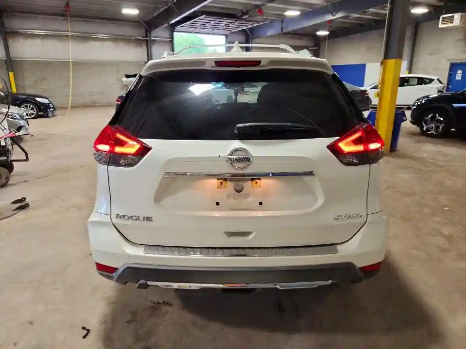 KNMAT2MV1HP522085 2017 NISSAN ROGUE-5