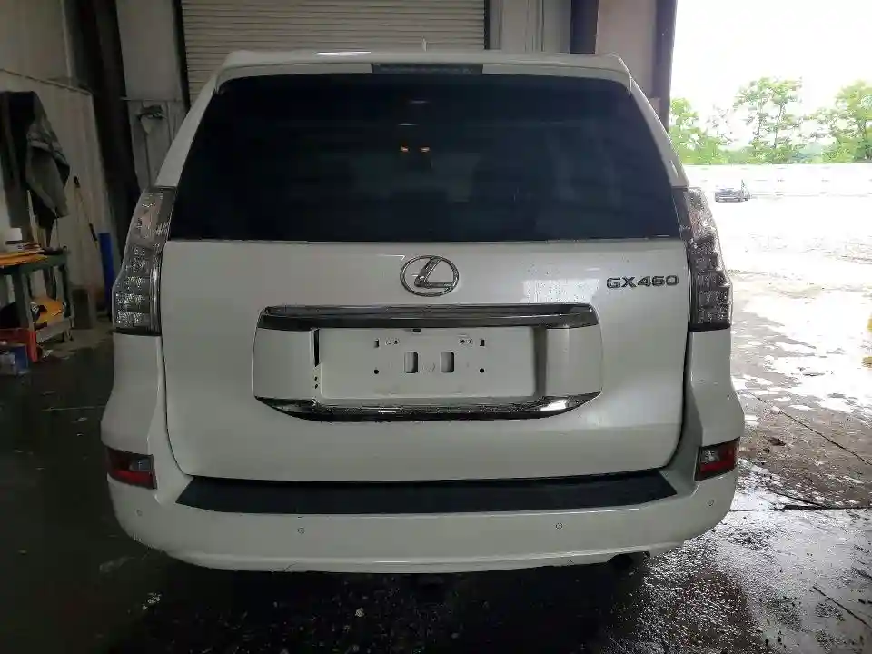 JTJBM7FX7J5198796 2018 LEXUS GX-5
