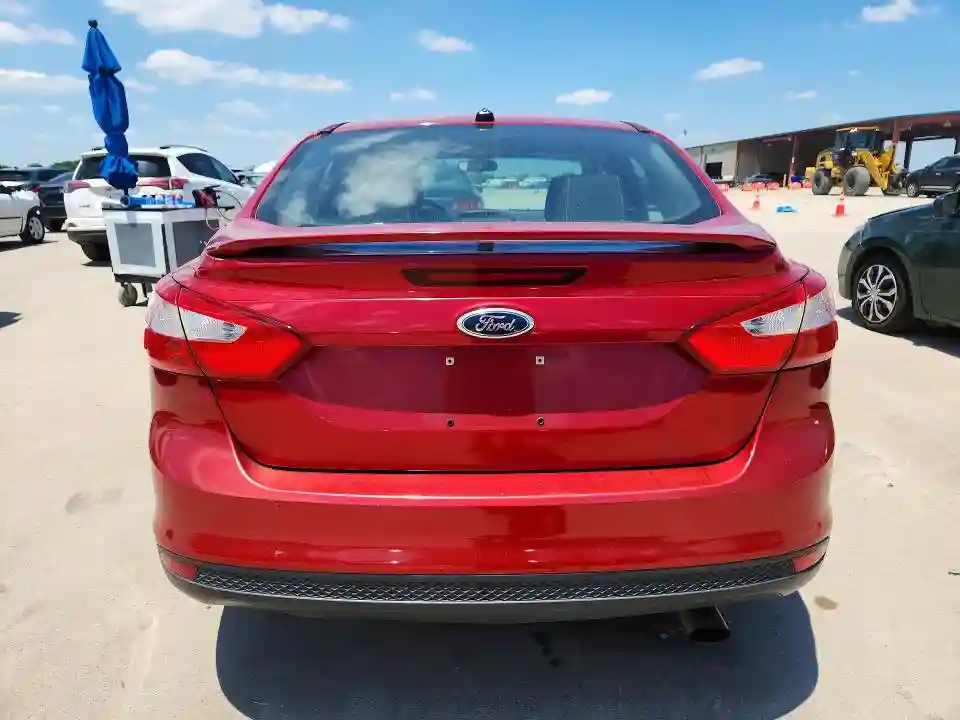 1FAHP3F26CL320411 2012 FORD FOCUS-5