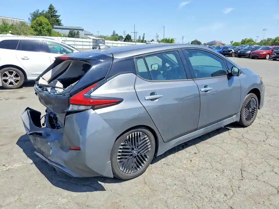 1N4CZ1CV7SC557656 2025 NISSAN LEAF-2