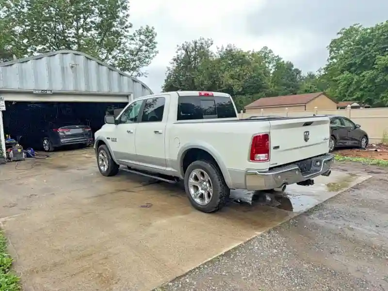 1C6RR7NM9JS254451 2018 RAM 1500-2