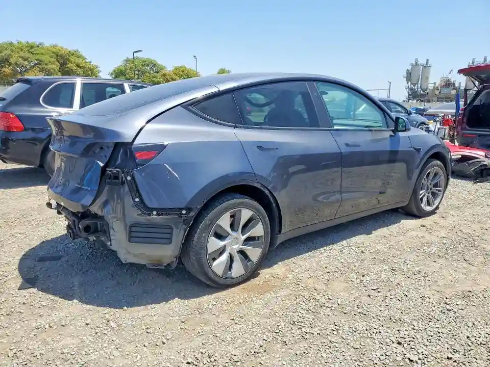 7SAYGDEE9PF970339 2023 TESLA MODEL Y-2