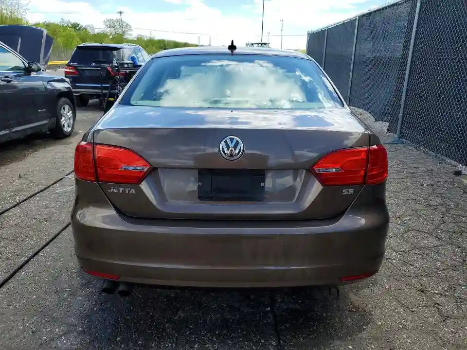 3VWD07AJ7EM238592 2014 VOLKSWAGEN JETTA-5