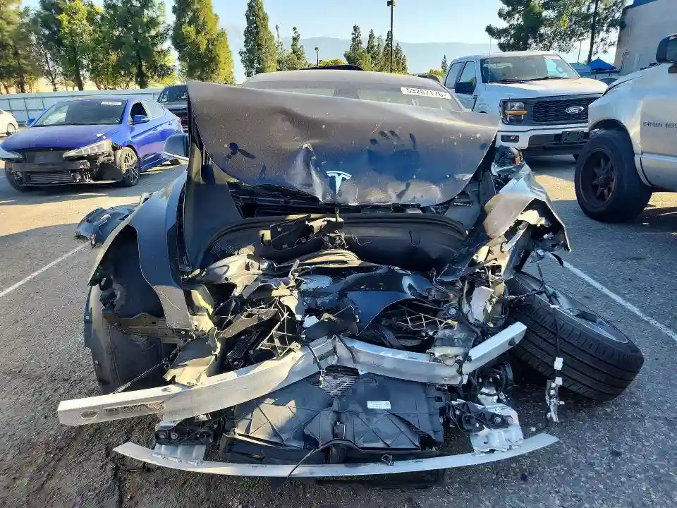 5YJ3E1EB8KF391577 2019 TESLA MODEL 3-4