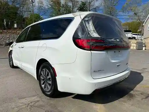 2C4RC1L78NR122695 2022 CHRYSLER PACIFICA-1