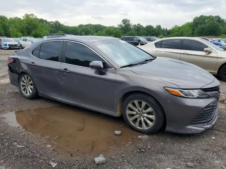 4T1B11HK3JU015339 2018 TOYOTA CAMRY-3