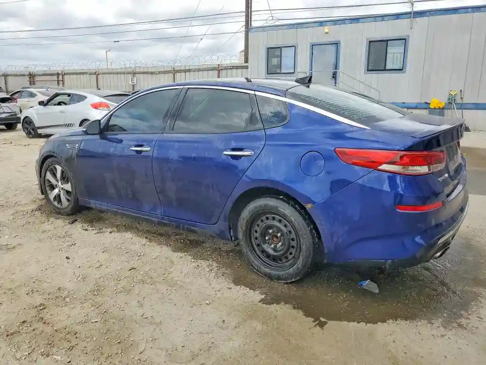 5XXGT4L35KG354813 2019 KIA OPTIMA-1