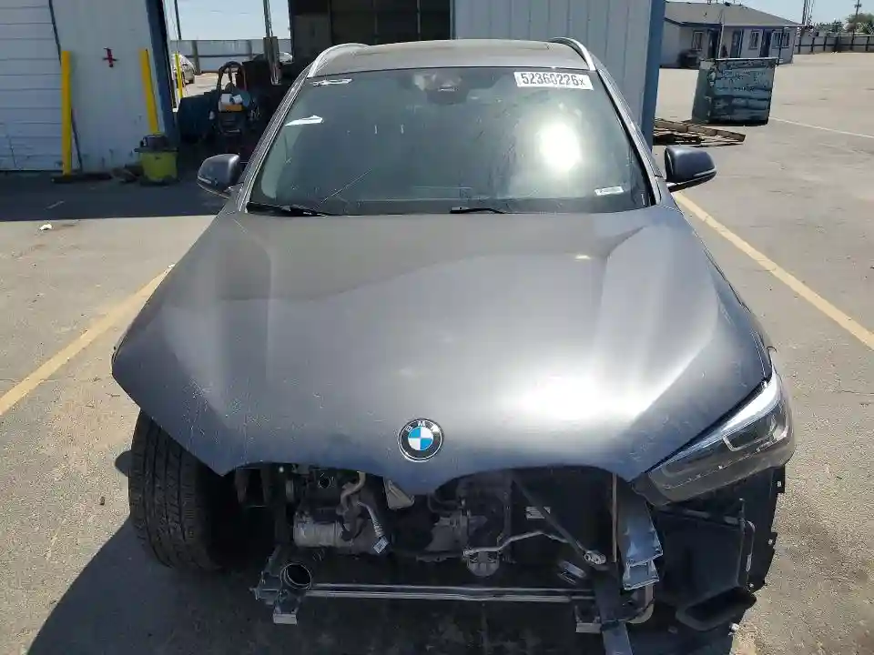 WBXJG9C01M5T06474 2021 BMW X1-4