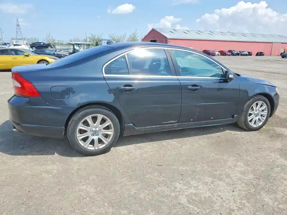 YV1952AS0B1150136 2011 VOLVO S80-2