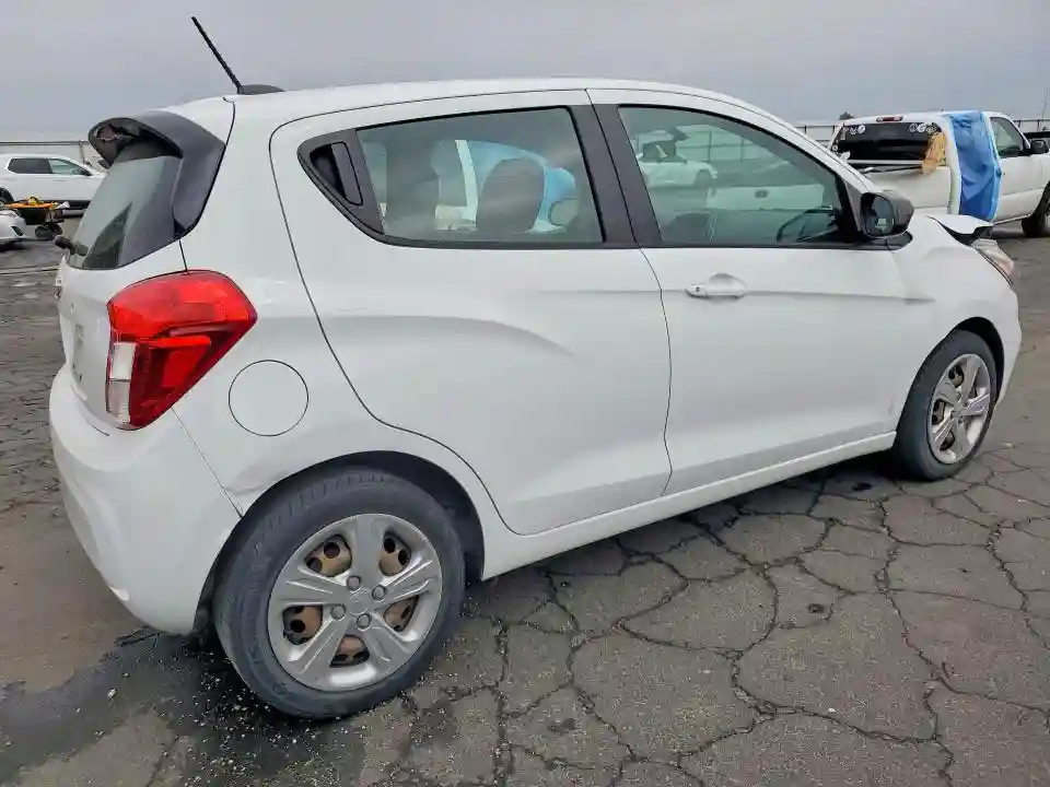 KL8CB6SA2MC733695 2021 CHEVROLET SPARK-2