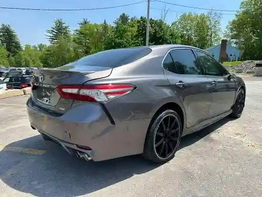 4T1B61HK3JU062288 2018 TOYOTA CAMRY-2