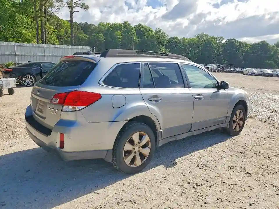 4S4BRBKC5B3349329 2011 SUBARU OUTBACK-2