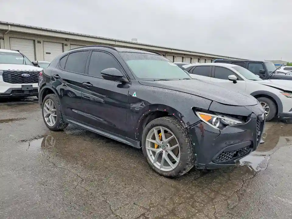 ZASFAKNN6J7B99370 2018 ALFA ROMEO STELVIO-3