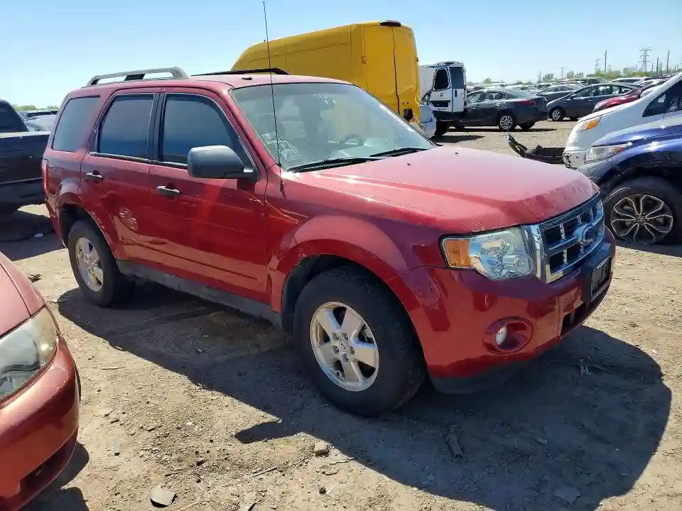 1FMCU0D74BKA99739 2014 FORD ESCAPE-3