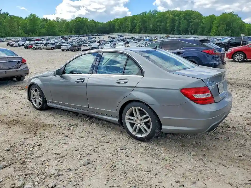 WDDGF8BB5CR232786 2012 MERCEDES-BENZ C-CLASS-1