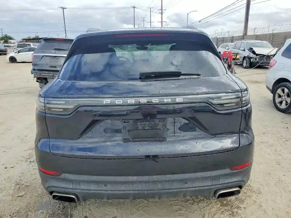 WP1AA2AY8KDA02011 2019 PORSCHE CAYENNE-5