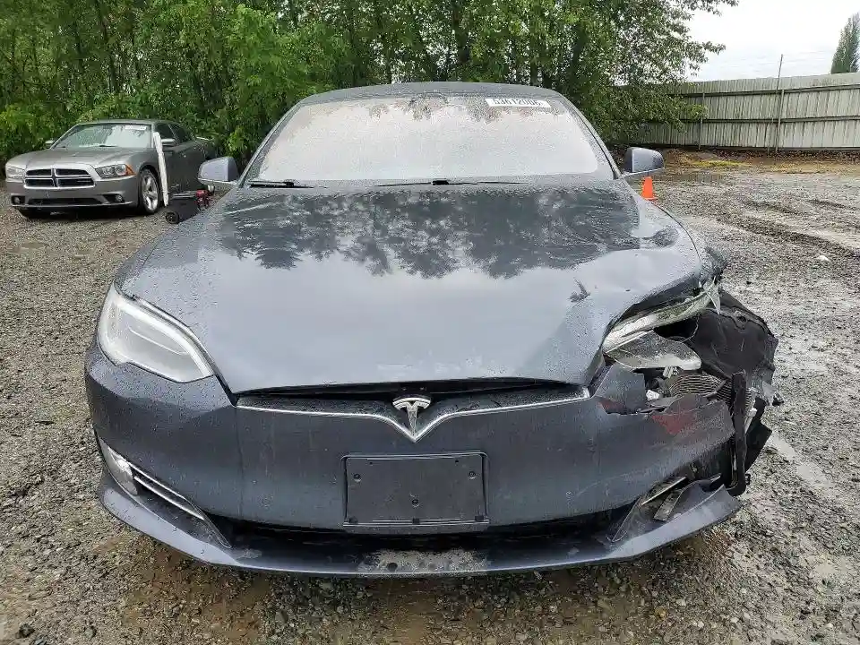 5YJSA1E28HF231067 2017 TESLA MODEL S-4