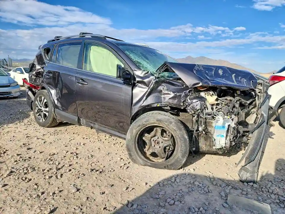 JTMBFREV6HJ172085 2017 TOYOTA RAV4-3